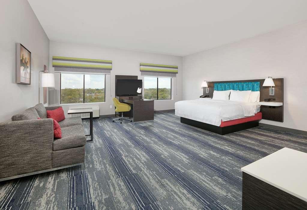 Hampton Inn & Suites 달하트 객실 사진