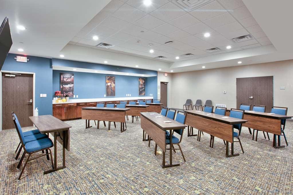 Hampton Inn & Suites 달하트 시설 사진
