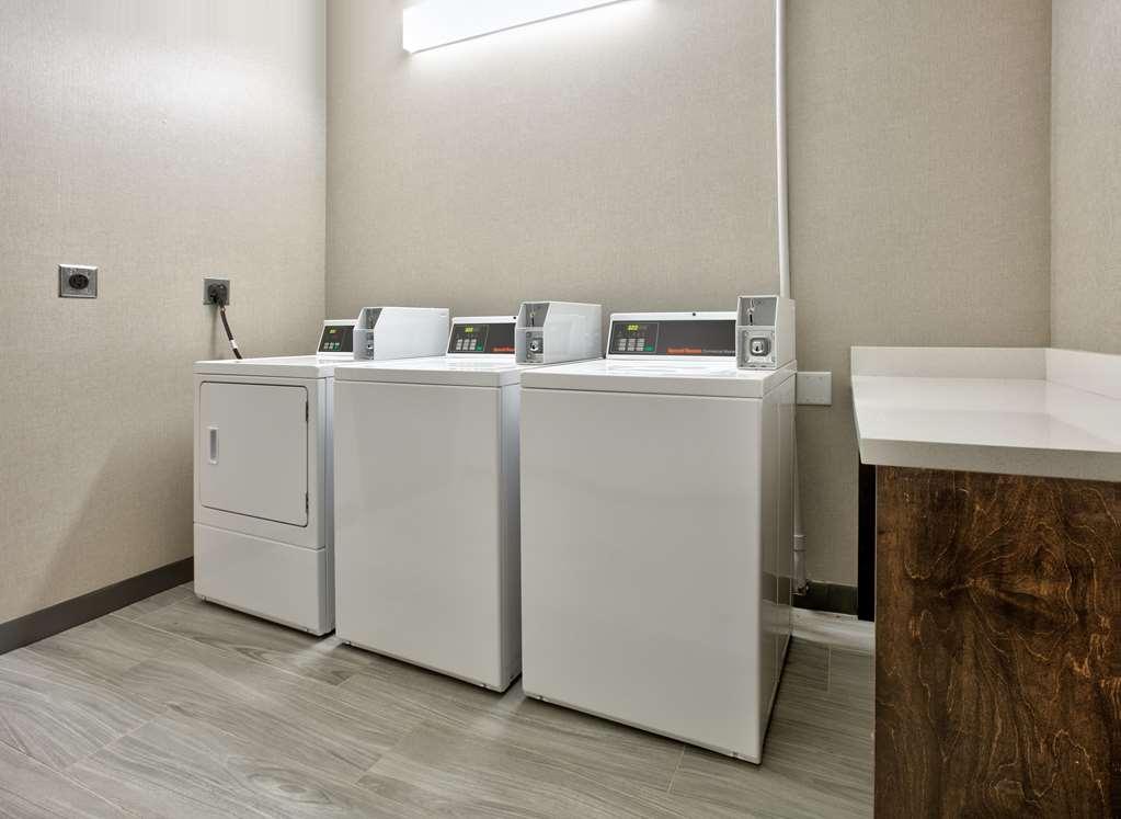 Hampton Inn & Suites 달하트 시설 사진